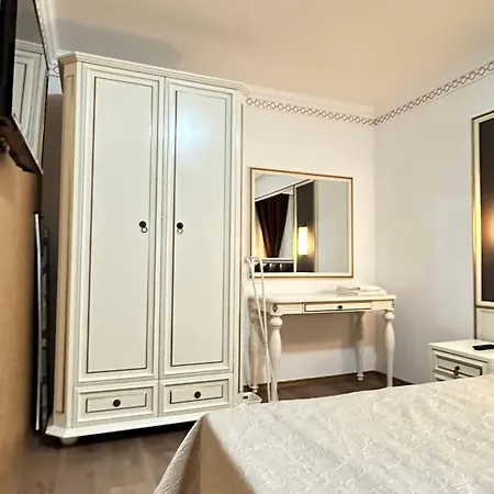 Penthouse Happy Moments 3 Апартаменты